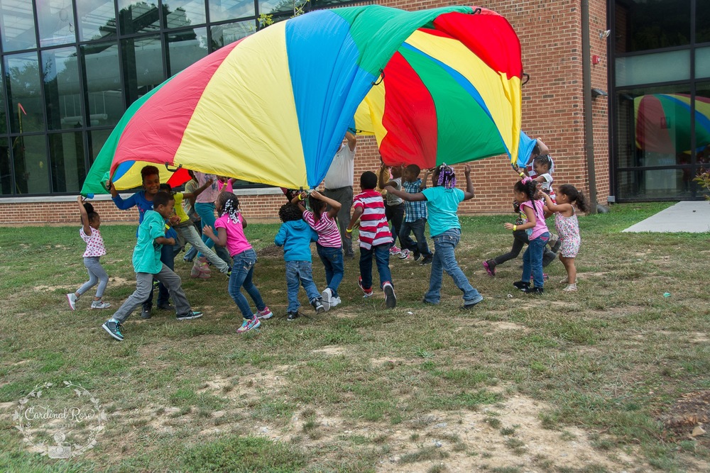  The kids loved the parachute! 
